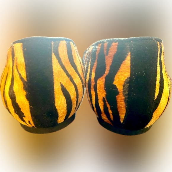 ***Michael by Michael Shannon*** Womens Animal Print Pointed Toe Flats Size 8.5 - Picture 6 of 7